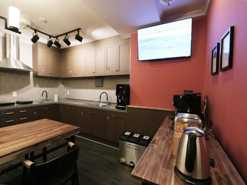 Blueboat Hostel Csondzsu Kültér fotó