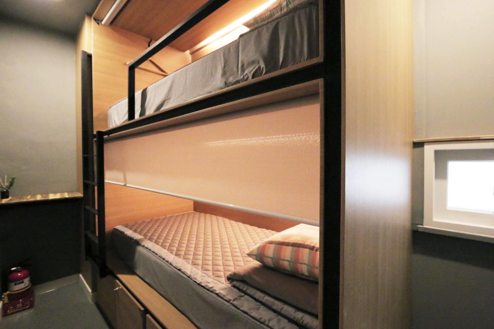 Blueboat Hostel Csondzsu Kültér fotó