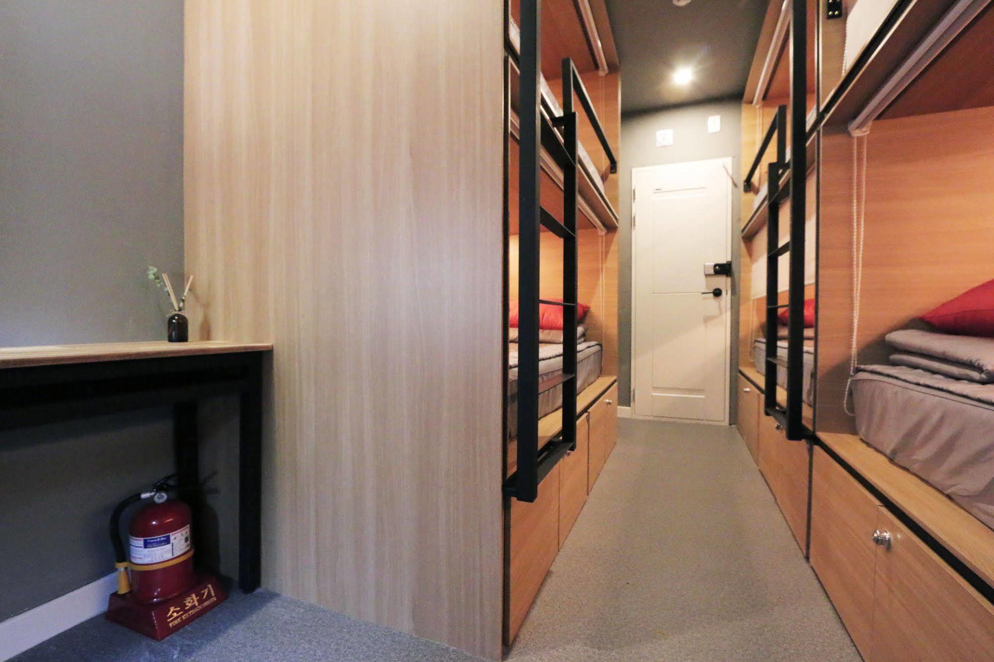 Blueboat Hostel Csondzsu Kültér fotó