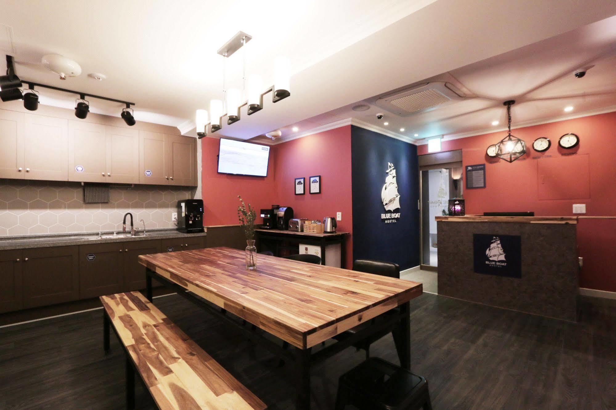 Blueboat Hostel Csondzsu Kültér fotó
